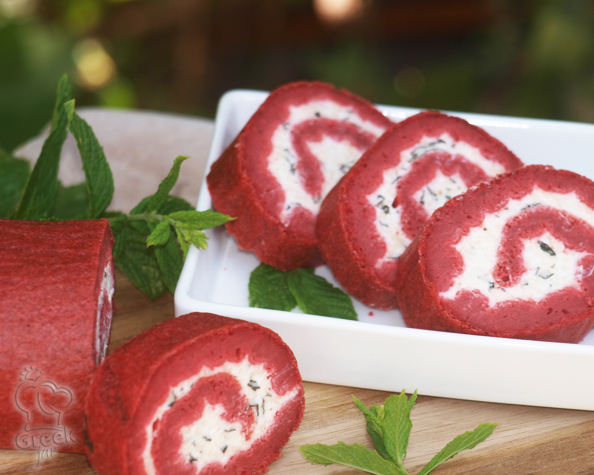 Beetroot Roll with cream cheese