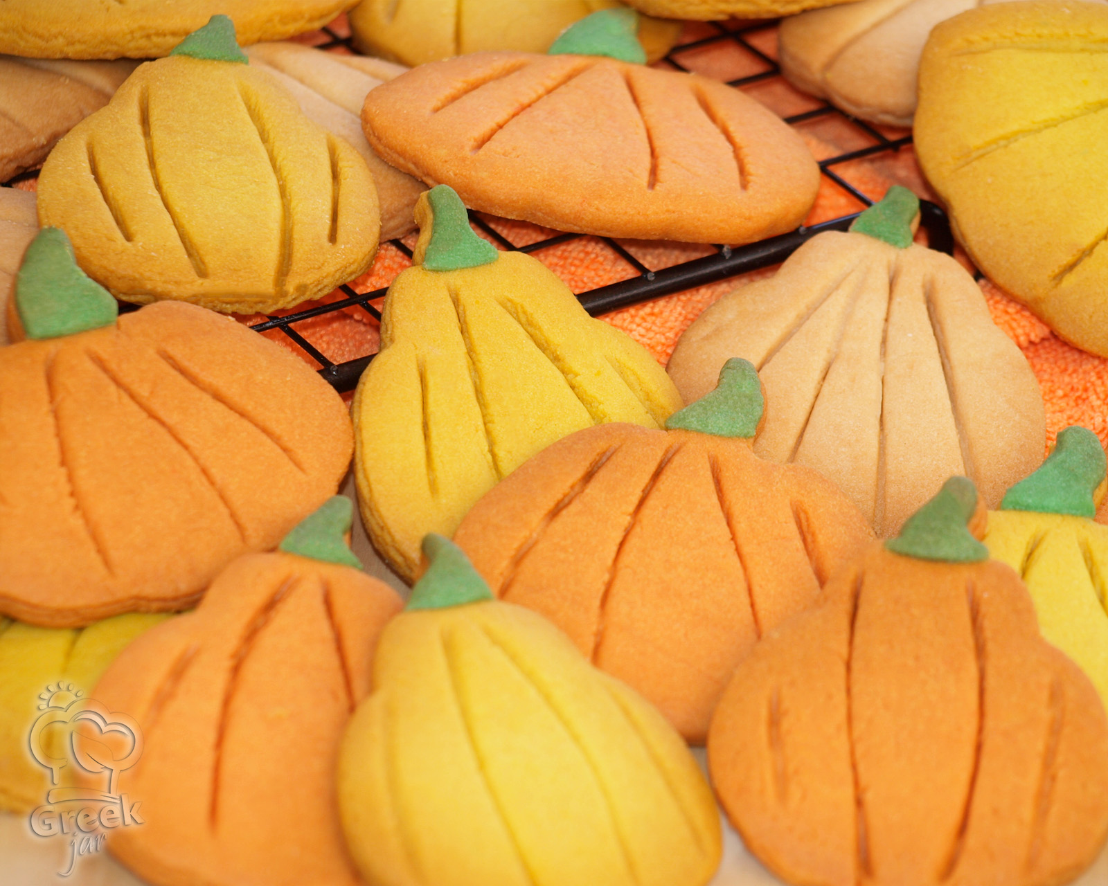 Pumpkin-shaped Cookies