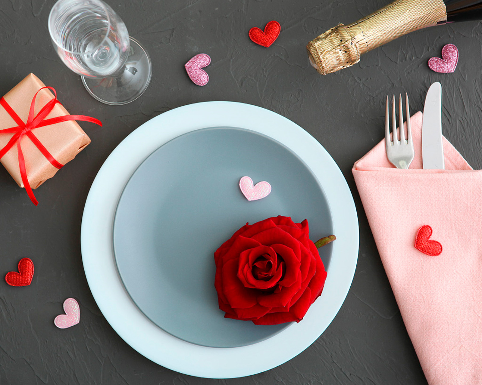 Get inspired: Valentine\'s Table Decor